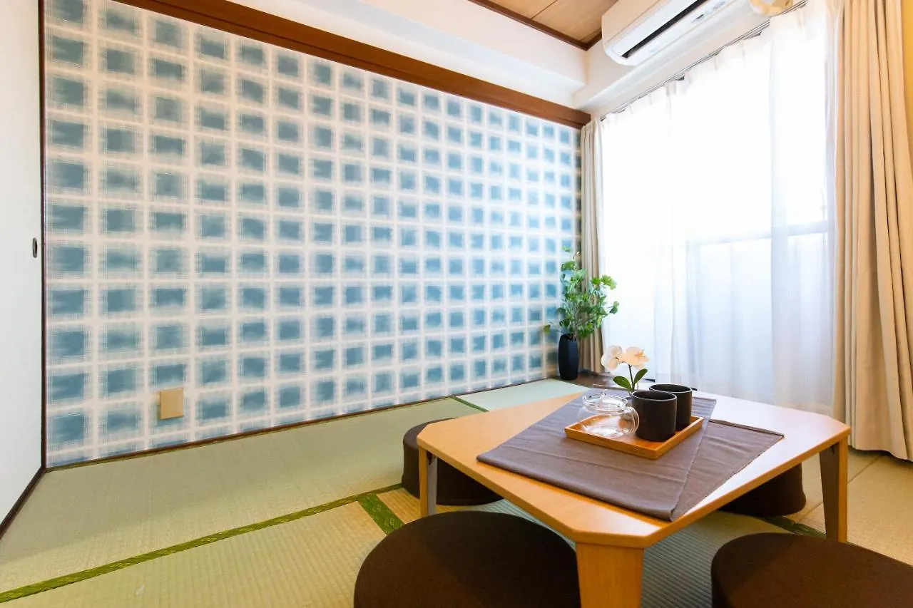 Bari Romane Building Tokio 0*,
