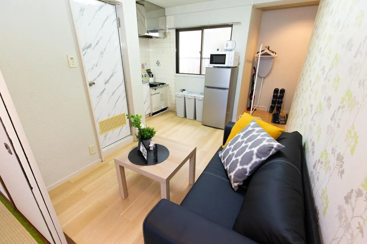 Bari Romane Building Tokio Apartament