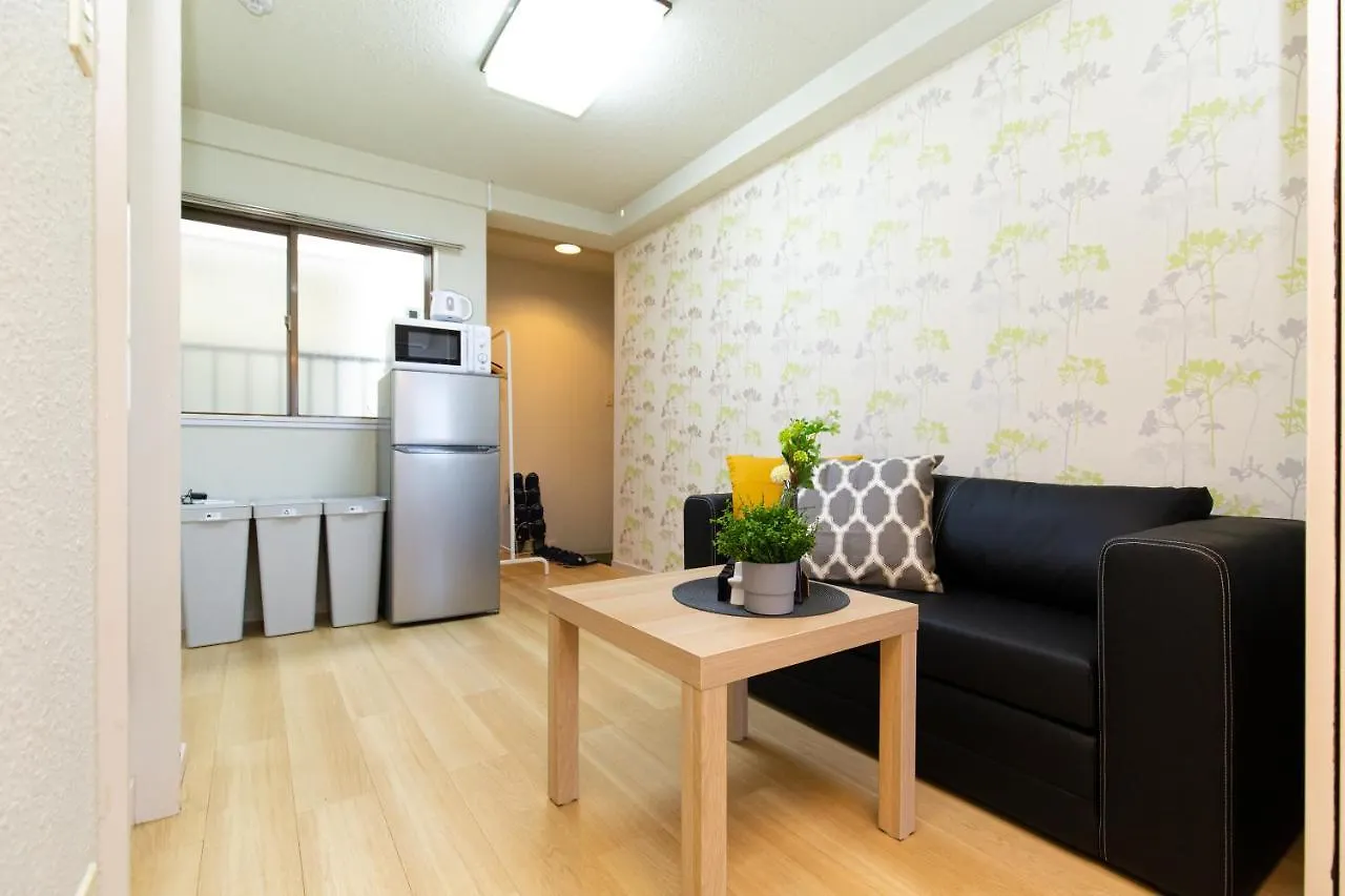 Bari Romane Building Tokio Apartament